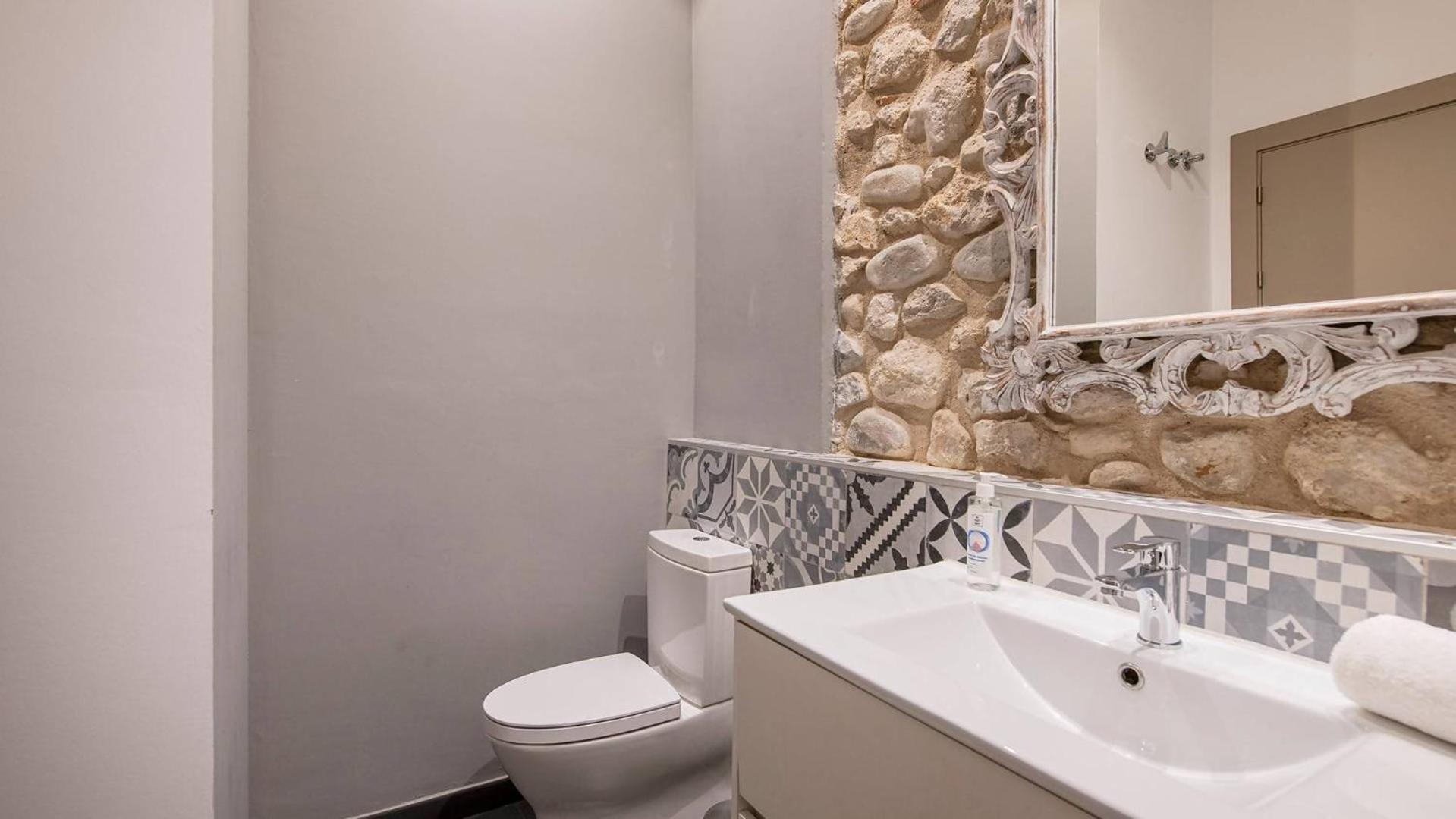 Old Town Duplex With Character Apartment Херона Екстериор снимка