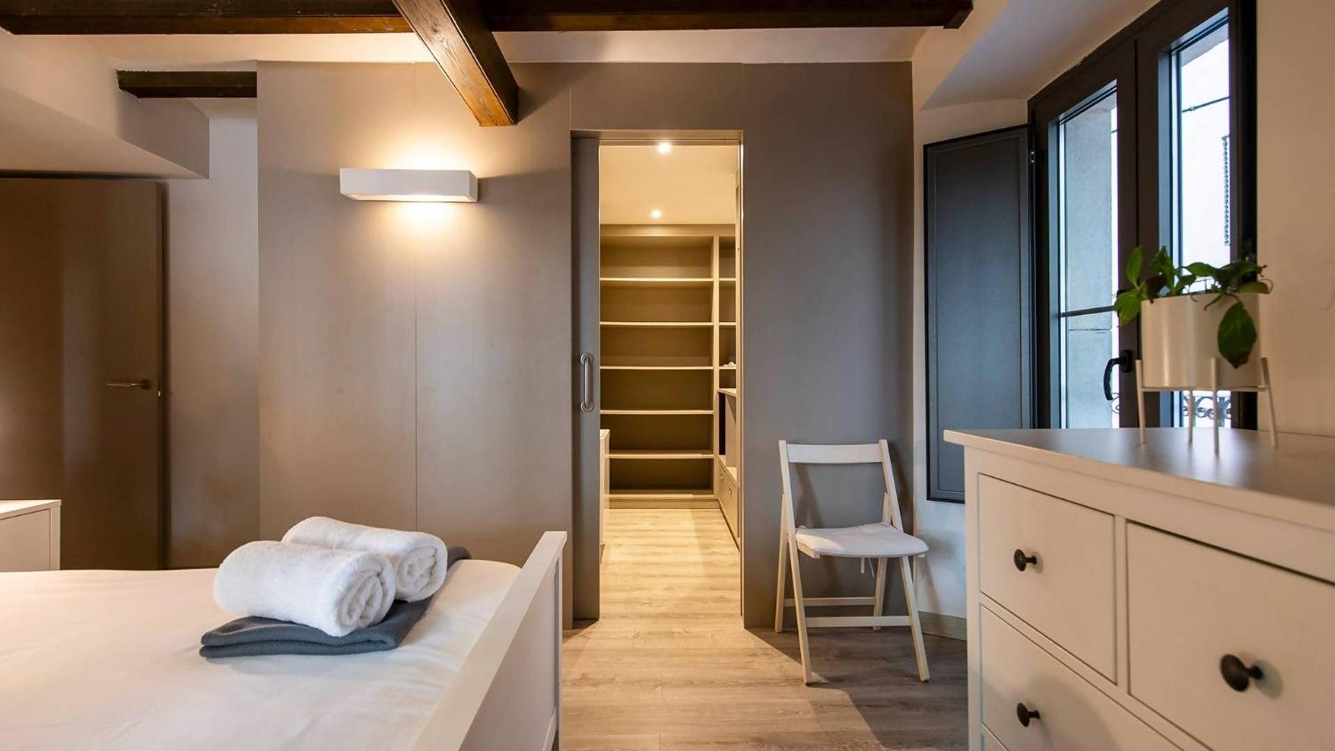 Old Town Duplex With Character Apartment Херона Екстериор снимка