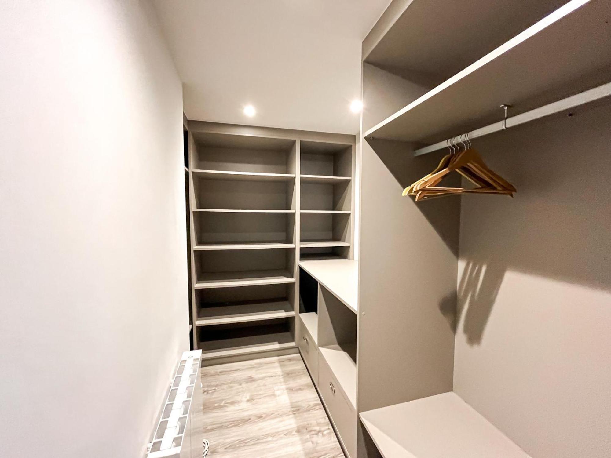 Old Town Duplex With Character Apartment Херона Екстериор снимка